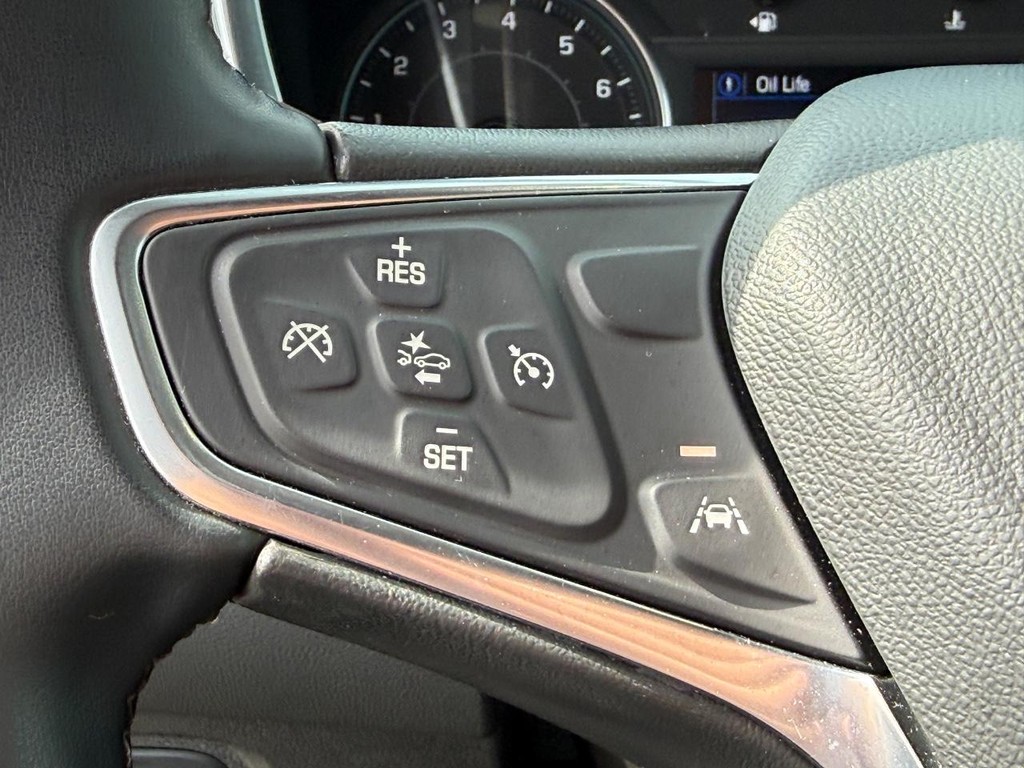 Chevrolet Equinox Vehicle Full-screen Gallery Image 13