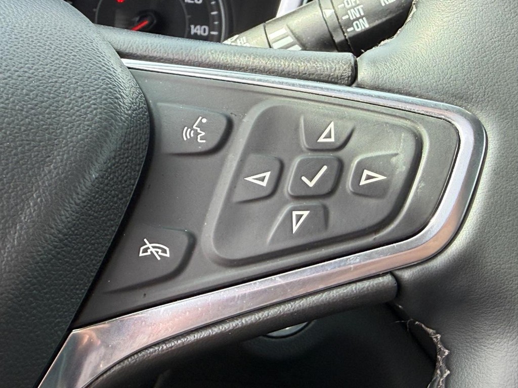 Chevrolet Equinox Vehicle Full-screen Gallery Image 14