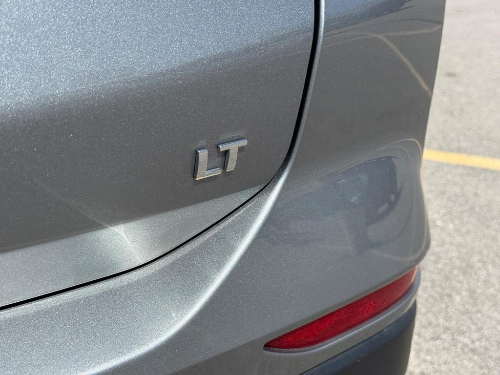 Chevrolet Equinox Vehicle Full-screen Gallery Image 06