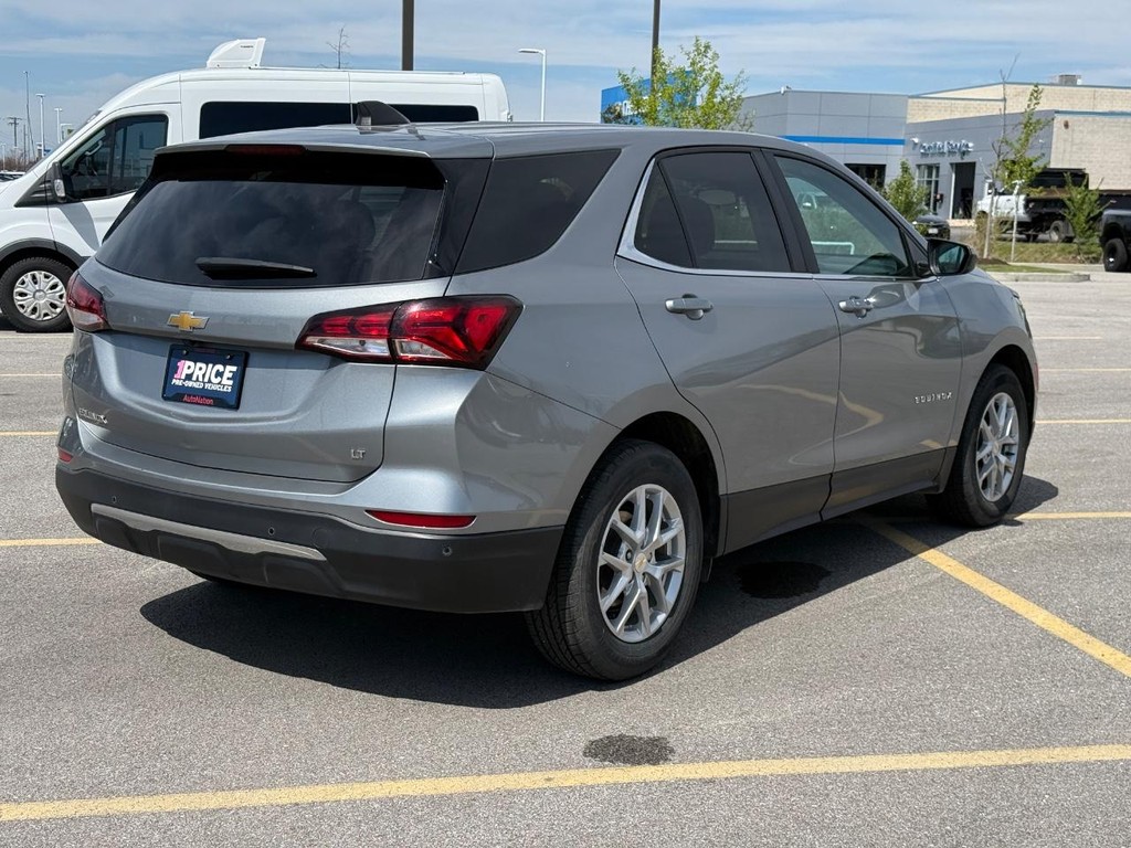Chevrolet Equinox Vehicle Full-screen Gallery Image 07