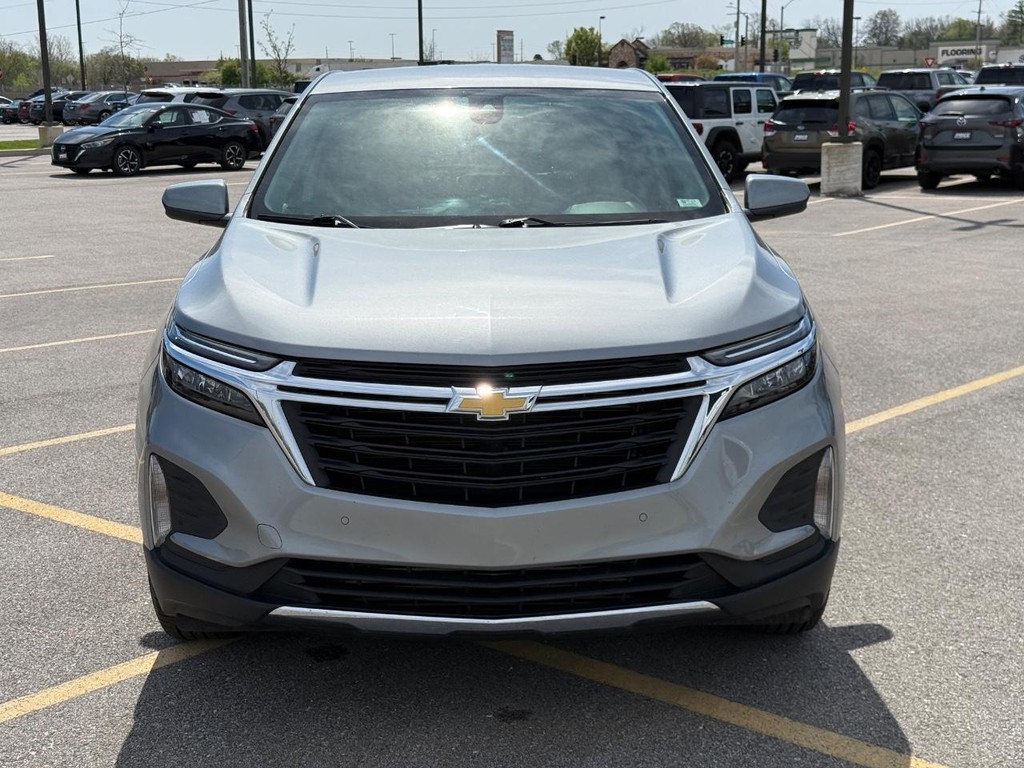 Chevrolet Equinox Vehicle Full-screen Gallery Image 10