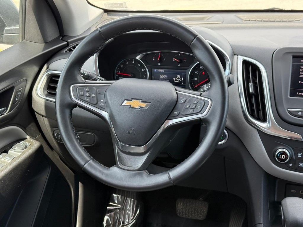 Chevrolet Equinox Vehicle Full-screen Gallery Image 13
