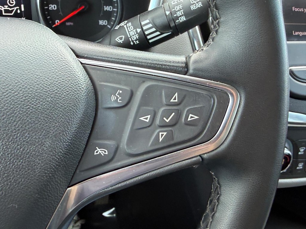 Chevrolet Equinox Vehicle Full-screen Gallery Image 19