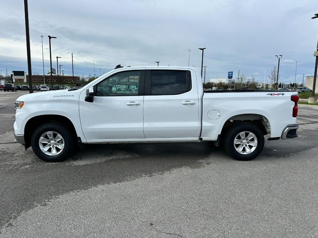 Chevrolet Silverado 1500 Vehicle Full-screen Gallery Image 02