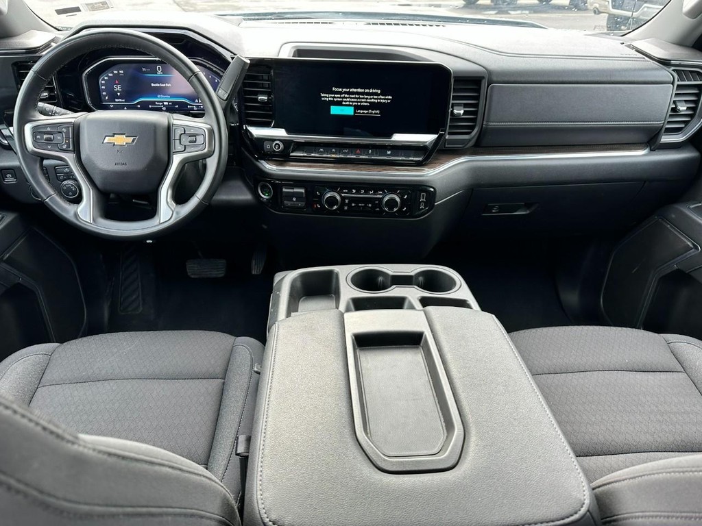 Chevrolet Silverado 1500 Vehicle Full-screen Gallery Image 11