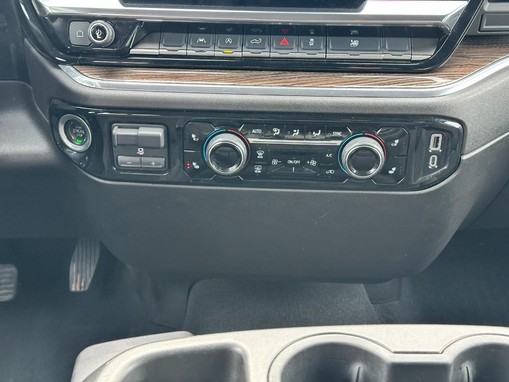 Chevrolet Silverado 1500 Vehicle Full-screen Gallery Image 14