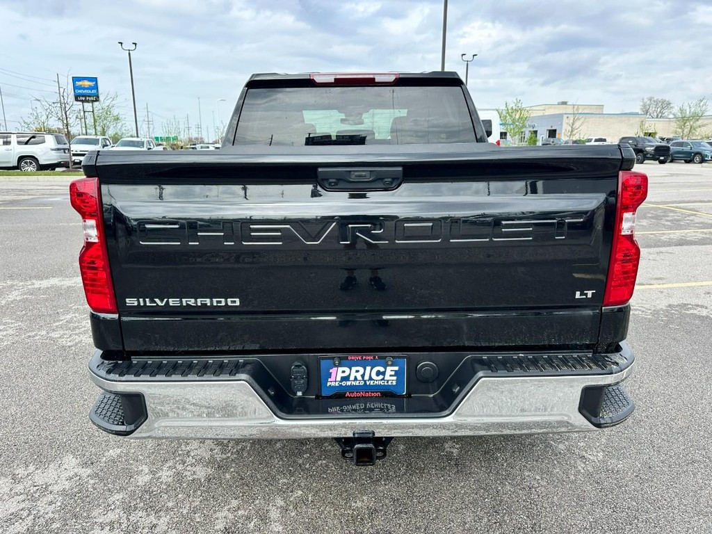 Chevrolet Silverado 1500 Vehicle Full-screen Gallery Image 04