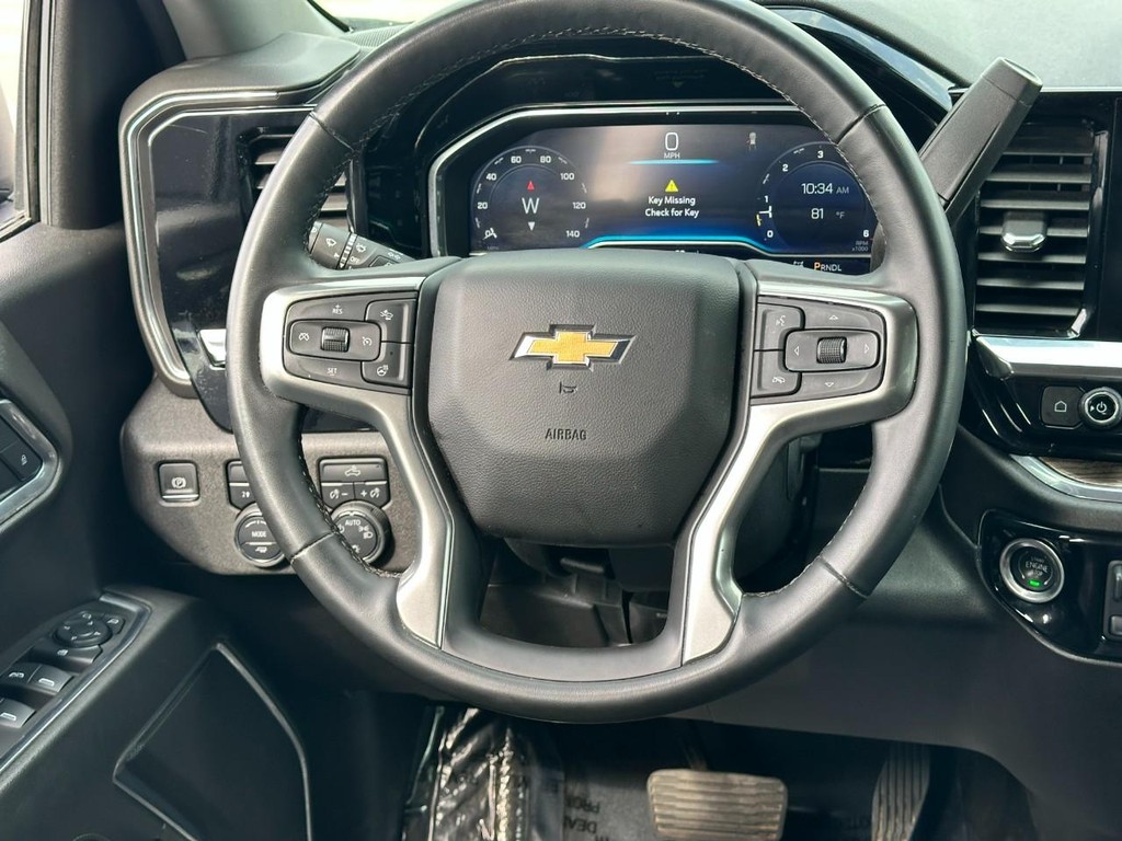 Chevrolet Silverado 1500 Vehicle Full-screen Gallery Image 12