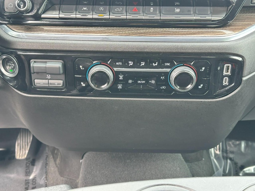 Chevrolet Silverado 1500 Vehicle Full-screen Gallery Image 14