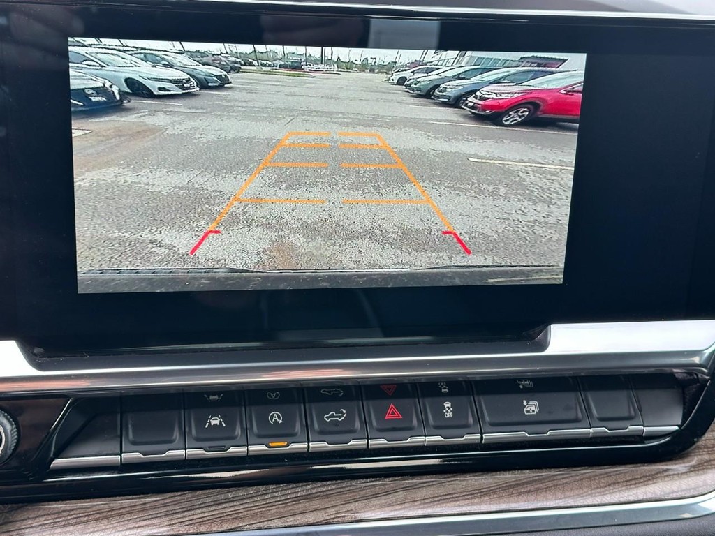 Chevrolet Silverado 1500 Vehicle Full-screen Gallery Image 22