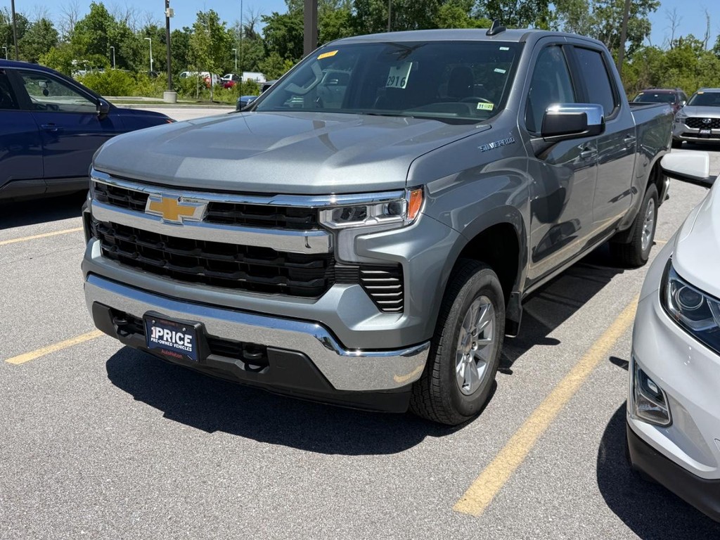 Chevrolet Silverado 1500 Vehicle Full-screen Gallery Image 01