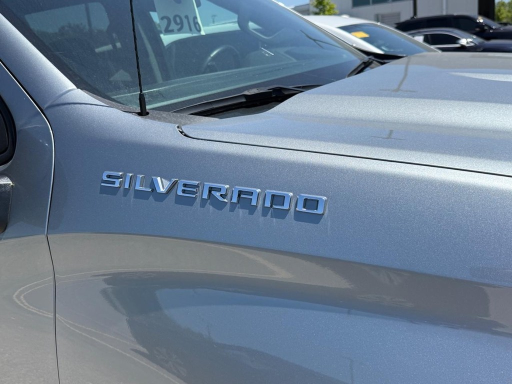 Chevrolet Silverado 1500 Vehicle Full-screen Gallery Image 05