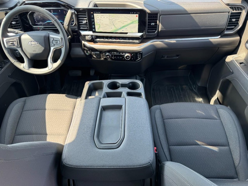 Chevrolet Silverado 1500 Vehicle Full-screen Gallery Image 11