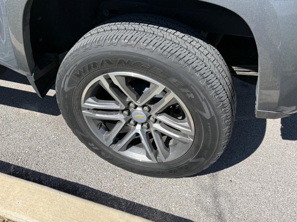 Chevrolet Colorado Vehicle Full-screen Gallery Image 06