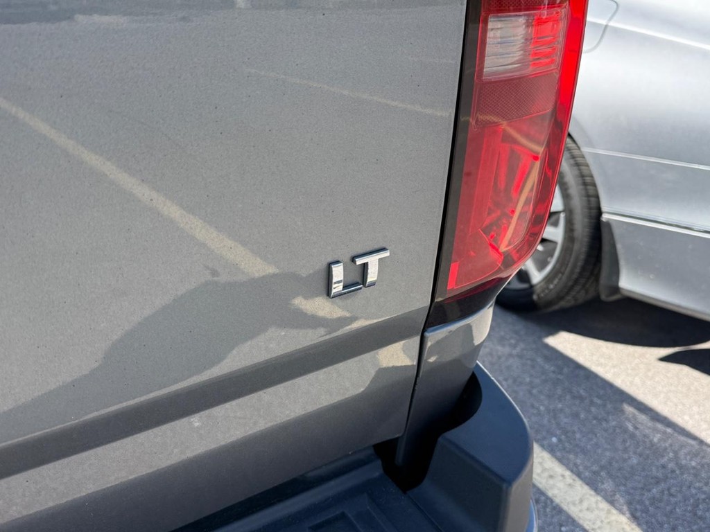 Chevrolet Colorado Vehicle Full-screen Gallery Image 09