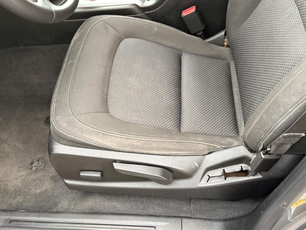 Chevrolet Colorado Vehicle Full-screen Gallery Image 17