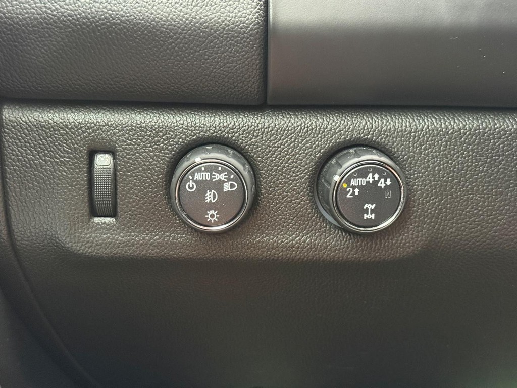 Chevrolet Colorado Vehicle Full-screen Gallery Image 19