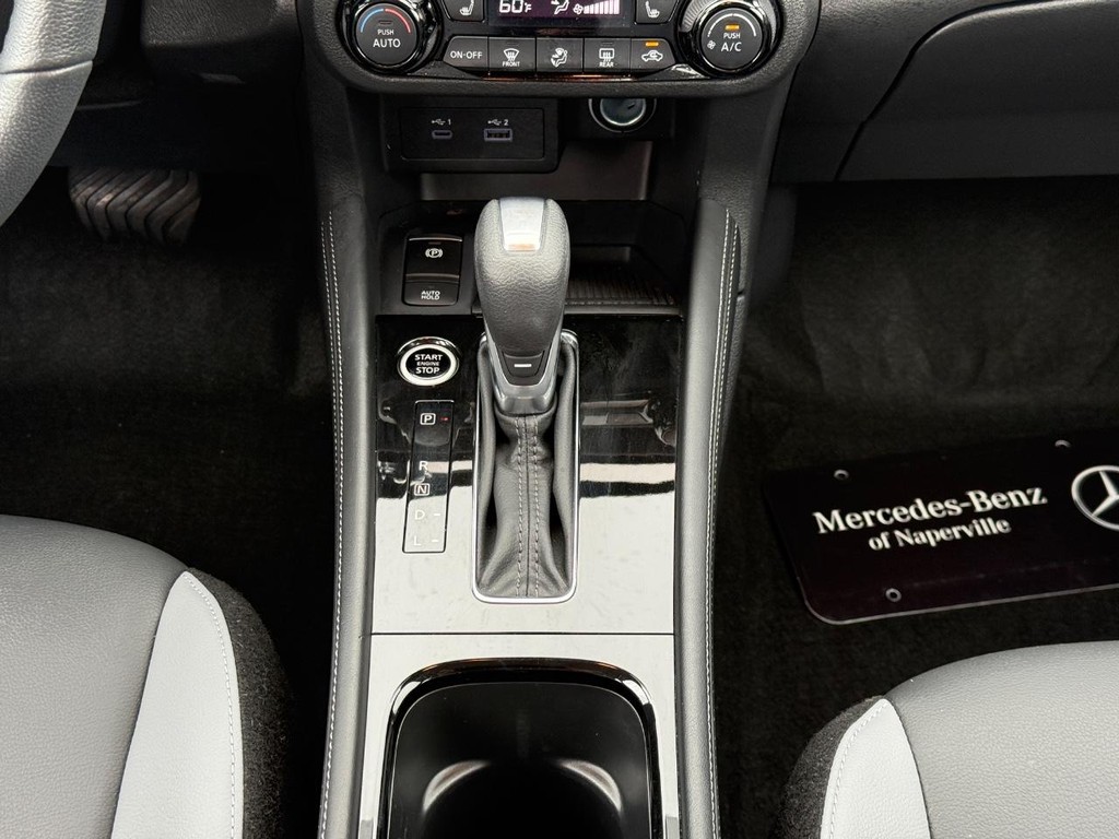 Nissan Kicks Vehicle Full-screen Gallery Image 15