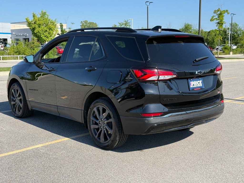 Chevrolet Equinox Vehicle Full-screen Gallery Image 03