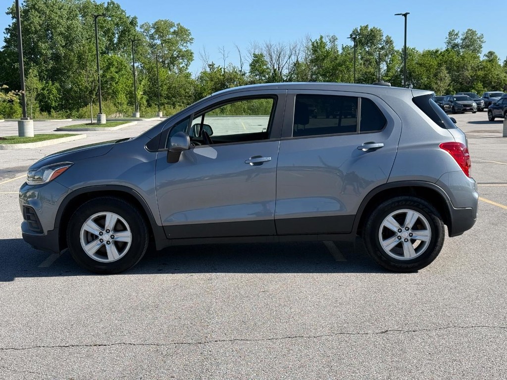 Chevrolet Trax Vehicle Full-screen Gallery Image 02