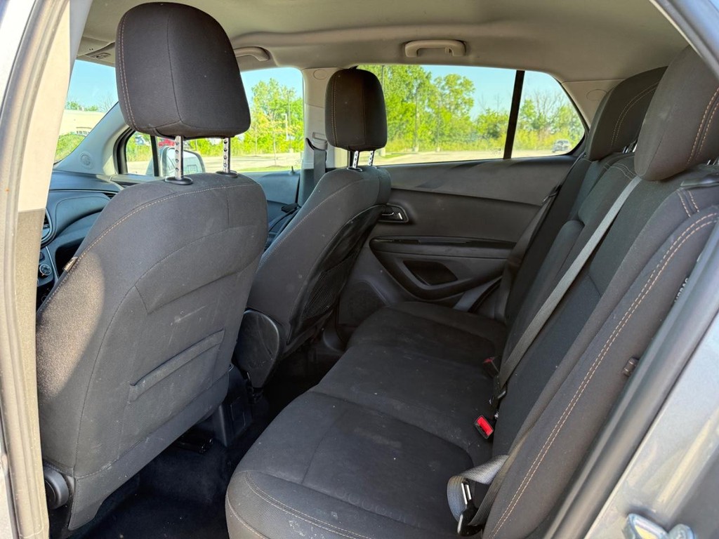 Chevrolet Trax Vehicle Full-screen Gallery Image 11