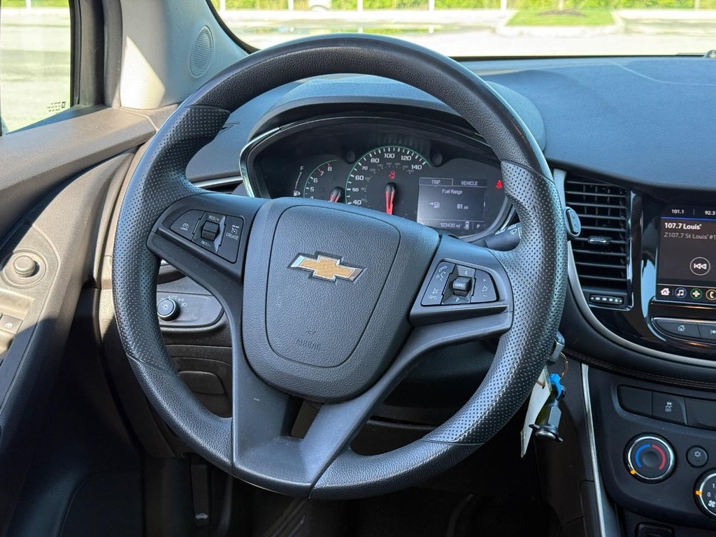 Chevrolet Trax Vehicle Full-screen Gallery Image 13