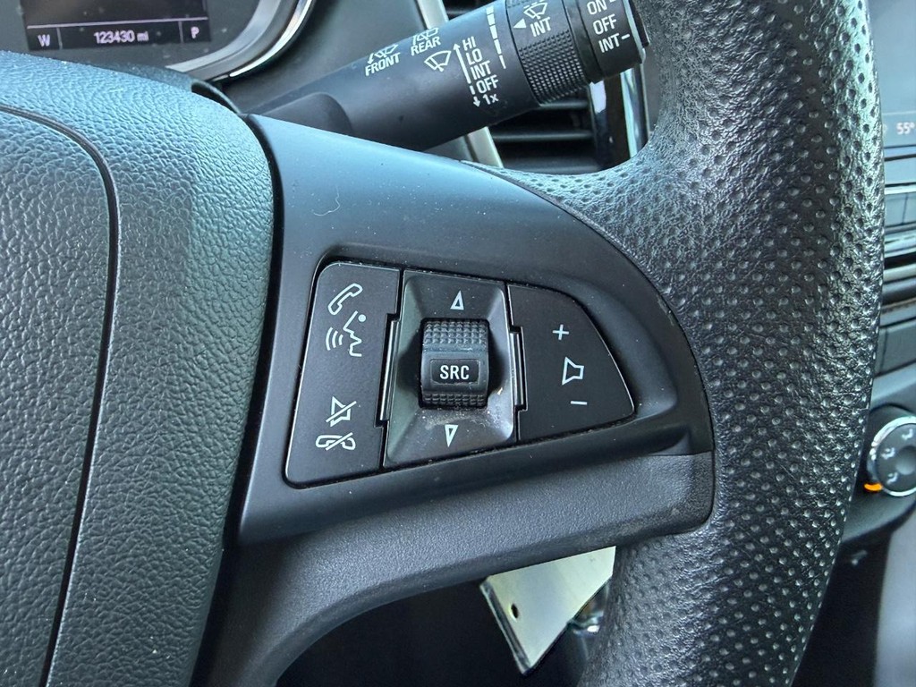Chevrolet Trax Vehicle Full-screen Gallery Image 22