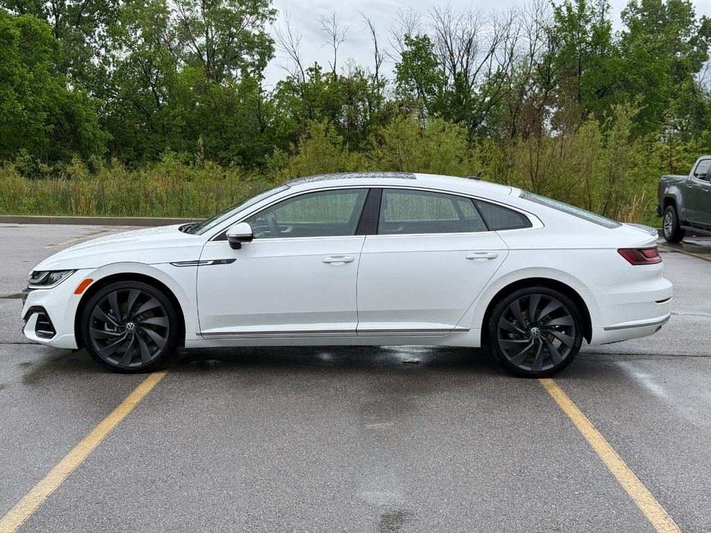 Volkswagen Arteon Vehicle Full-screen Gallery Image 02
