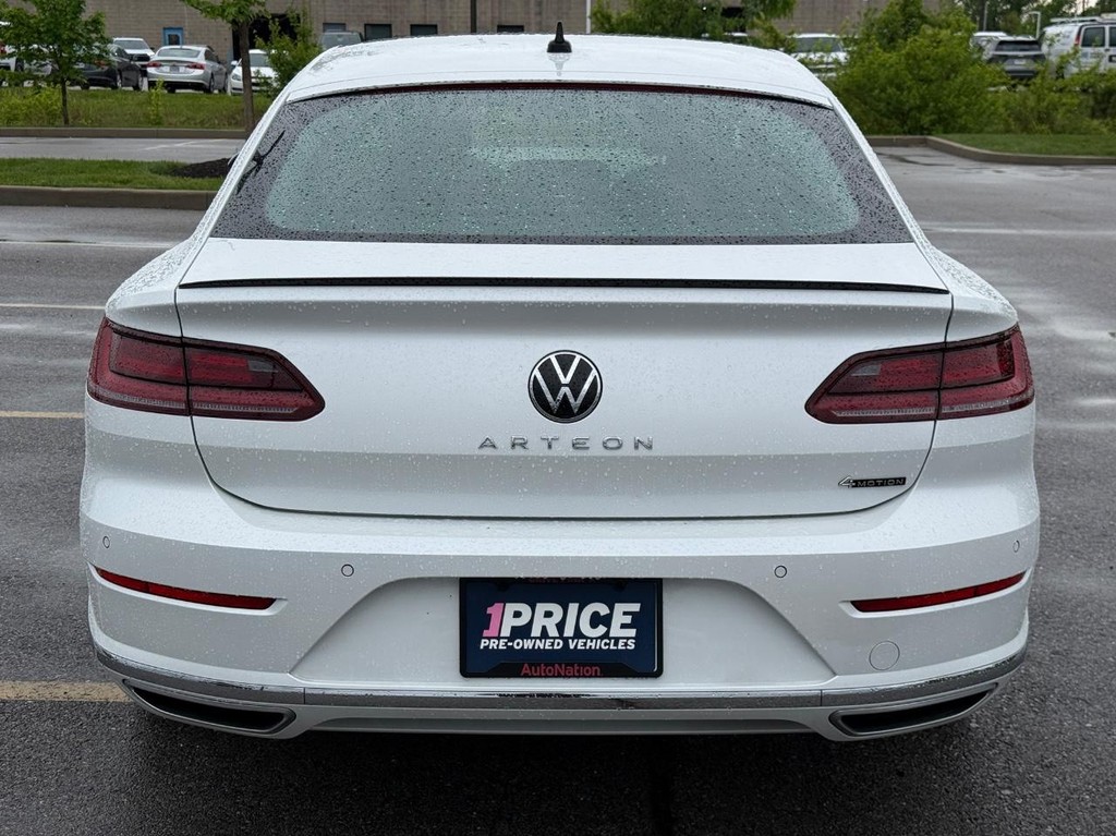 Volkswagen Arteon Vehicle Full-screen Gallery Image 05