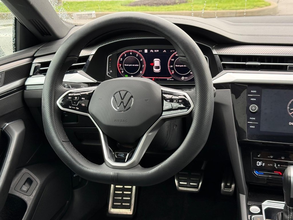 Volkswagen Arteon Vehicle Full-screen Gallery Image 12