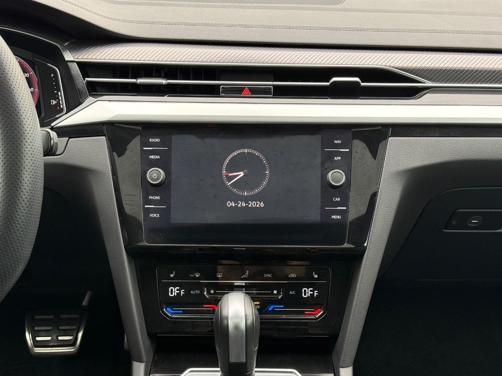Volkswagen Arteon Vehicle Full-screen Gallery Image 13