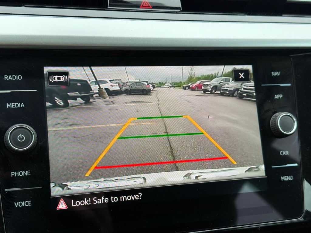 Volkswagen Arteon Vehicle Full-screen Gallery Image 23