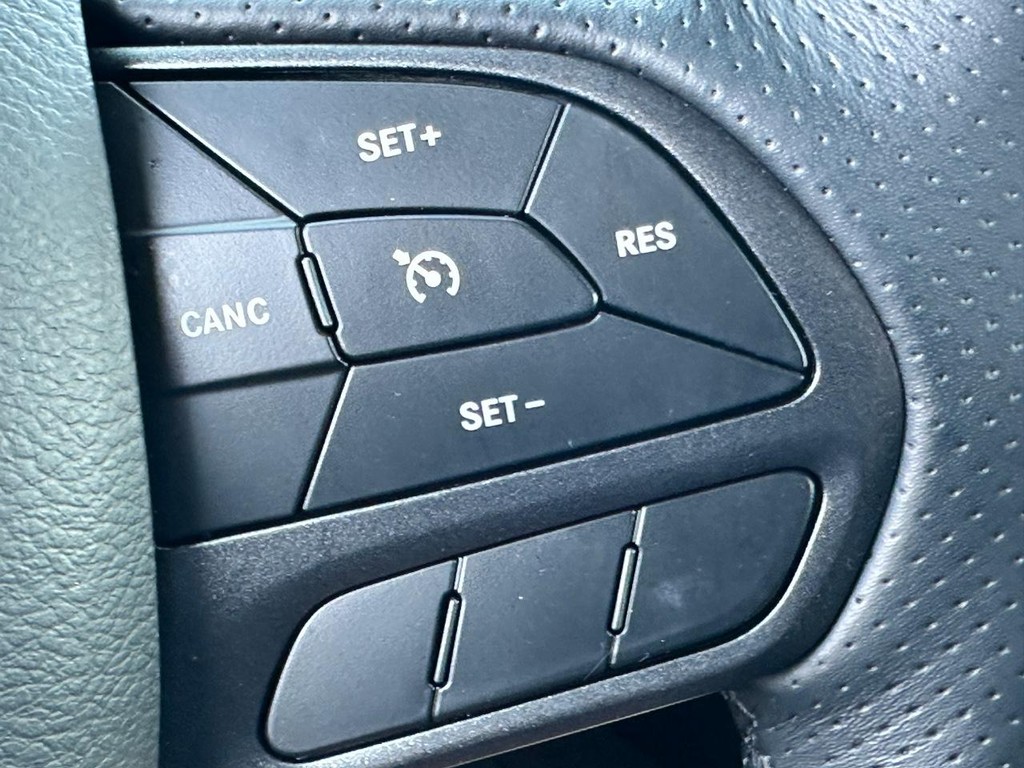 Dodge Durango Vehicle Full-screen Gallery Image 20
