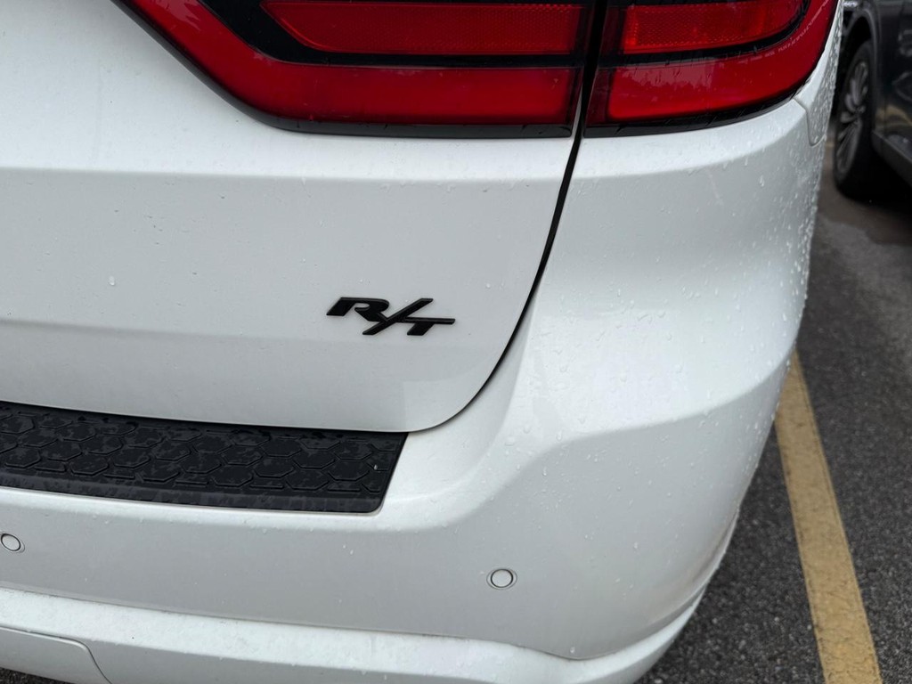 Dodge Durango Vehicle Full-screen Gallery Image 09