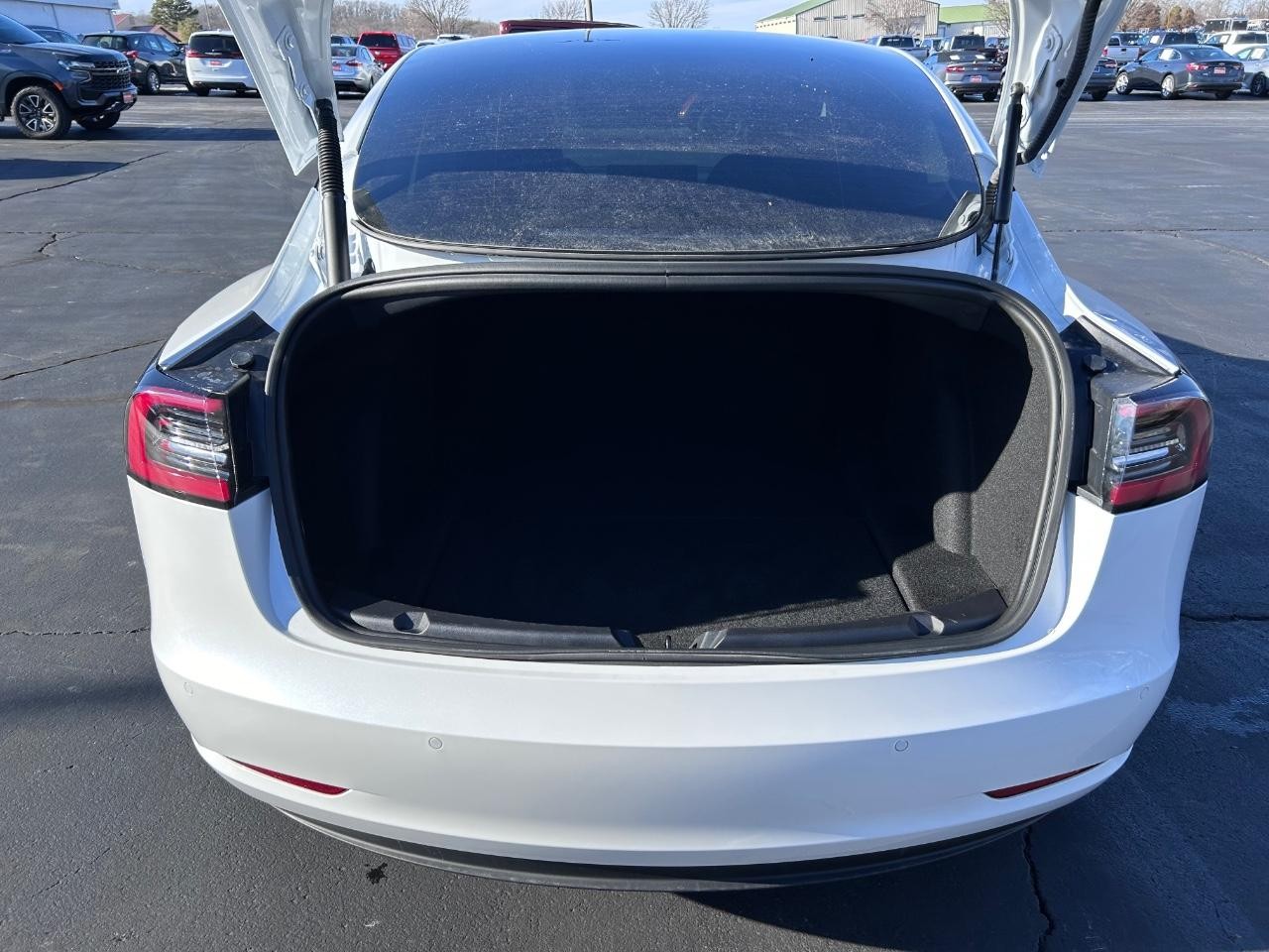 2021 Tesla Model 3 Standard Range Plus photo