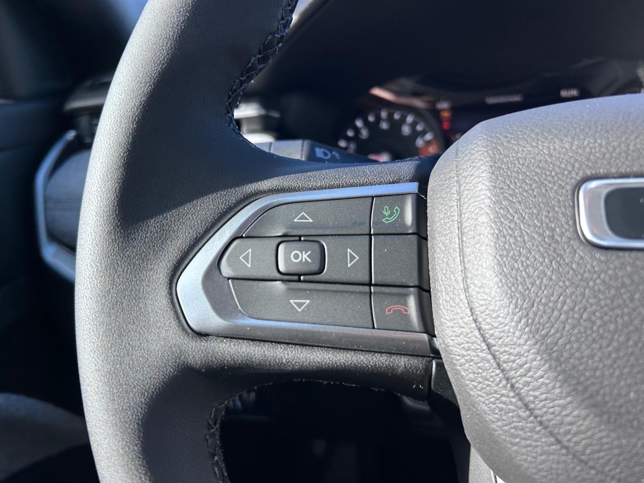 2024 Baltic Gray Metallic Clearcoat Jeep Compass Latitude 4X4 SUV