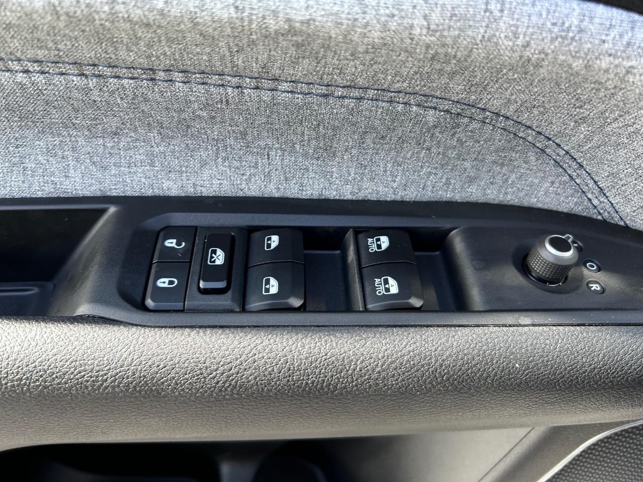 2024 Baltic Gray Metallic Clearcoat Jeep Compass Latitude 4X4 SUV