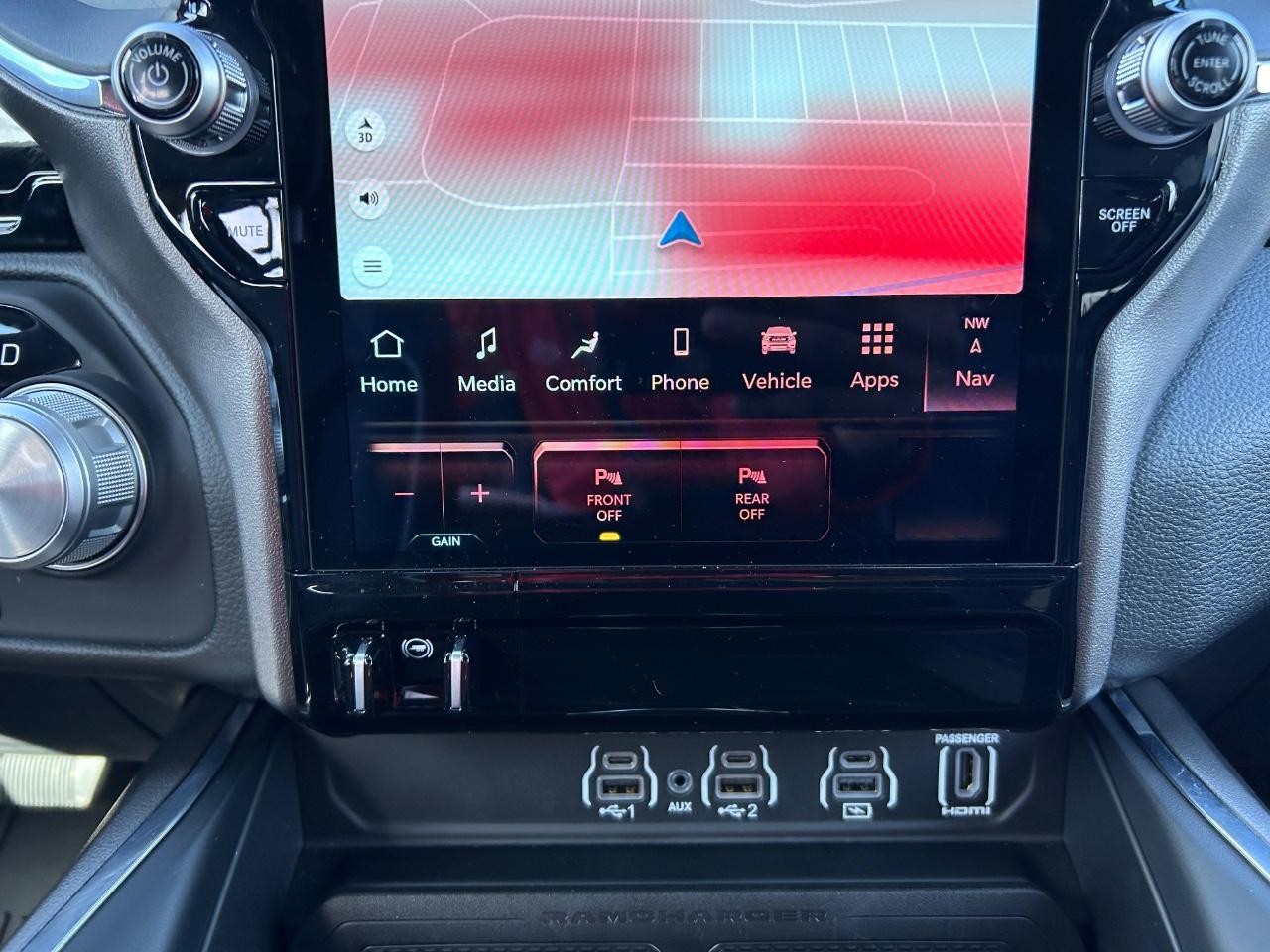 2025 Diamond Black Crystal Pearlcoat Ram 1500 Laramie 4X4 Truck