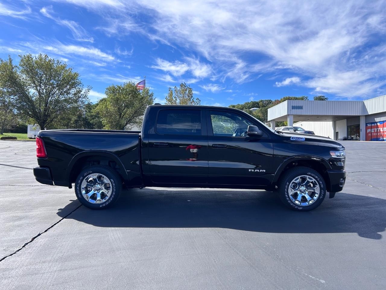 2025 Diamond Black Crystal Pearlcoat Ram 1500 Big Horn/Lone Star 4X4 Truck