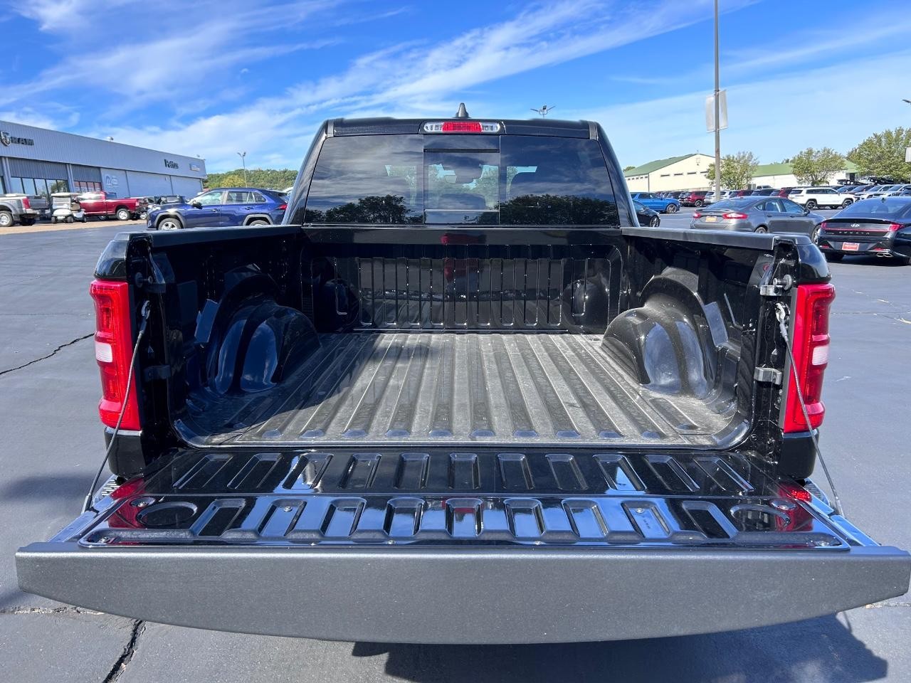 2025 Diamond Black Crystal Pearlcoat Ram 1500 Big Horn/Lone Star 4X4 Truck