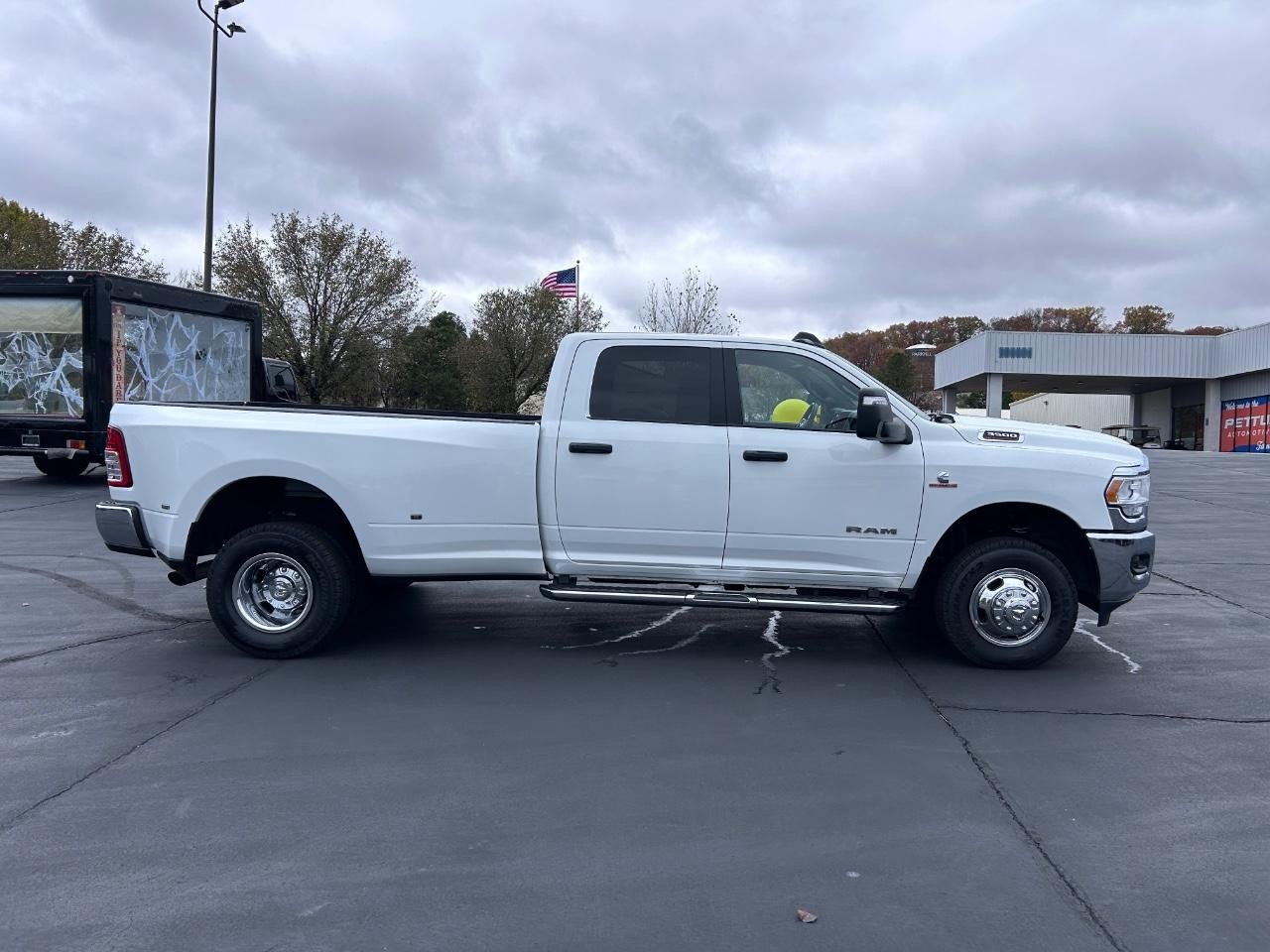 2024 Bright White Clearcoat Ram 3500 Big Horn 4X4 Truck
