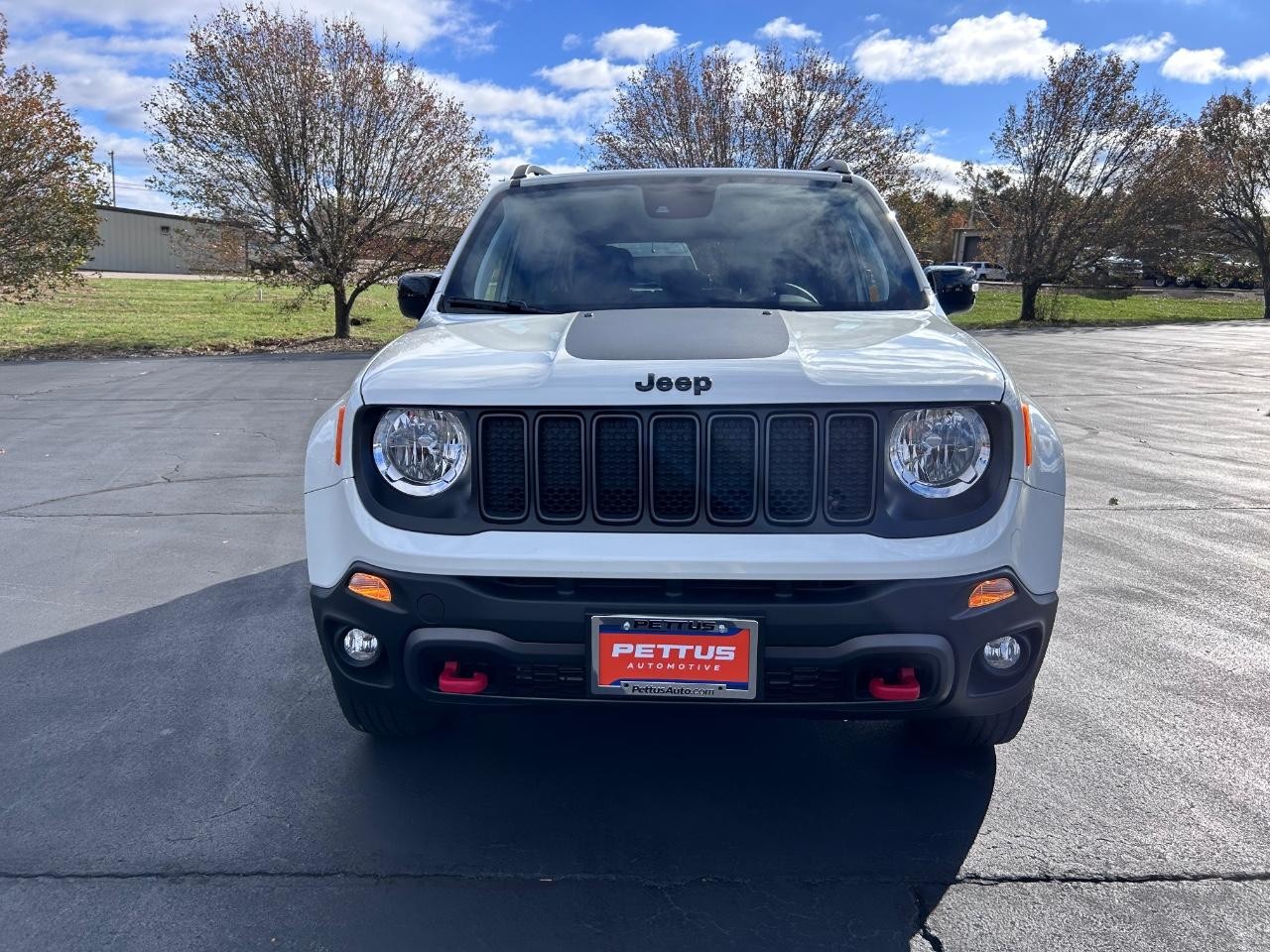 2023 Alpine White Clearcoat Jeep Renegade Trailhawk 4X4 SUV