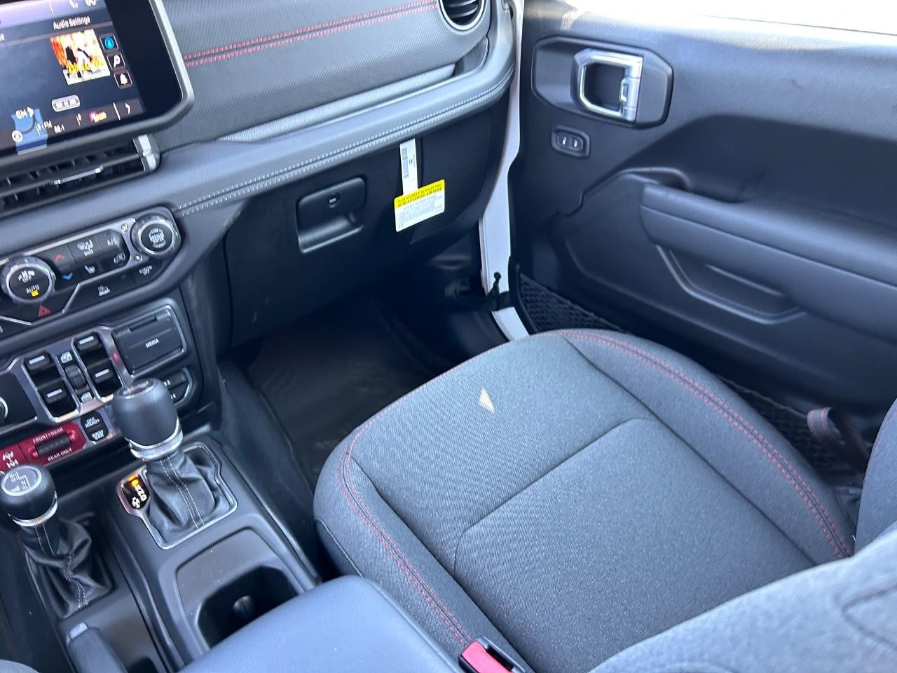 2025 Bright White Clearcoat Jeep Wrangler Rubicon 4X4 SUV