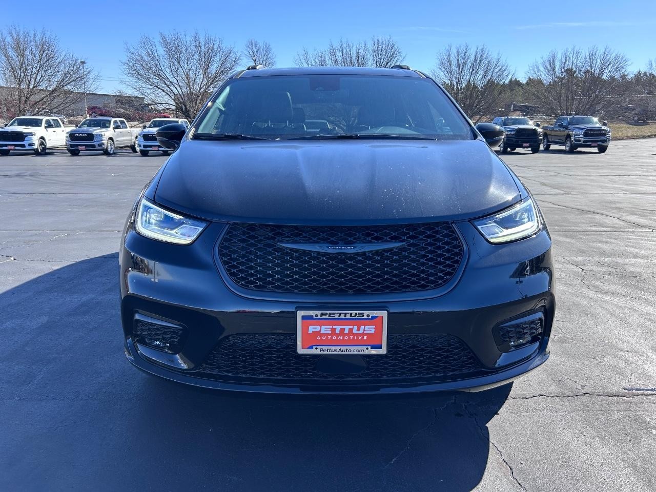 2025 Diamond Black Crystal Pearlcoat Chrysler Pacifica Limited AWD Van