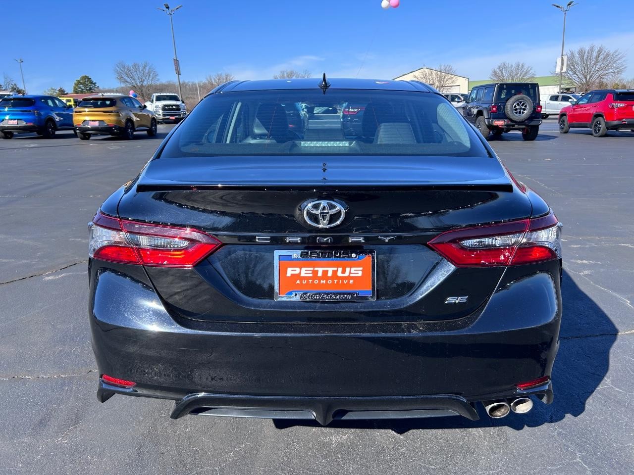 2022 Midnight Black Metallic Toyota Camry SE FWD Sedan