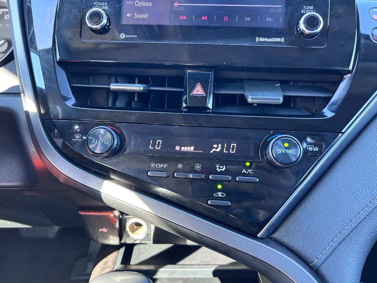 2022 Midnight Black Metallic Toyota Camry SE FWD Sedan