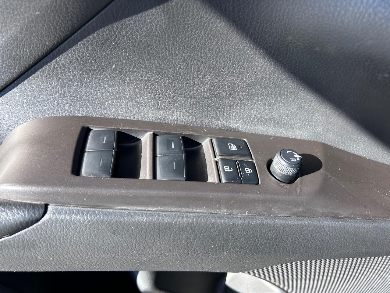 2022 Midnight Black Metallic Toyota Camry SE FWD Sedan