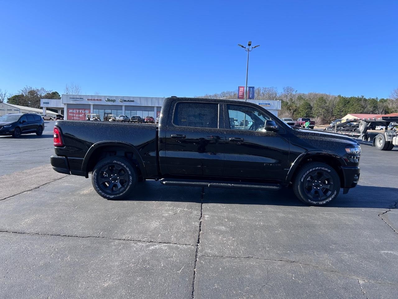 2025 Diamond Black Crystal Pearlcoat Ram 1500 Big Horn/Lone Star 4X4 Truck