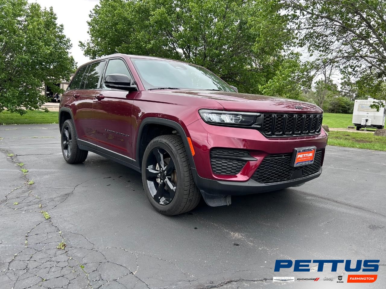 2022 Velvet Red Pearlcoat Jeep Grand Cherokee Altitude SUV