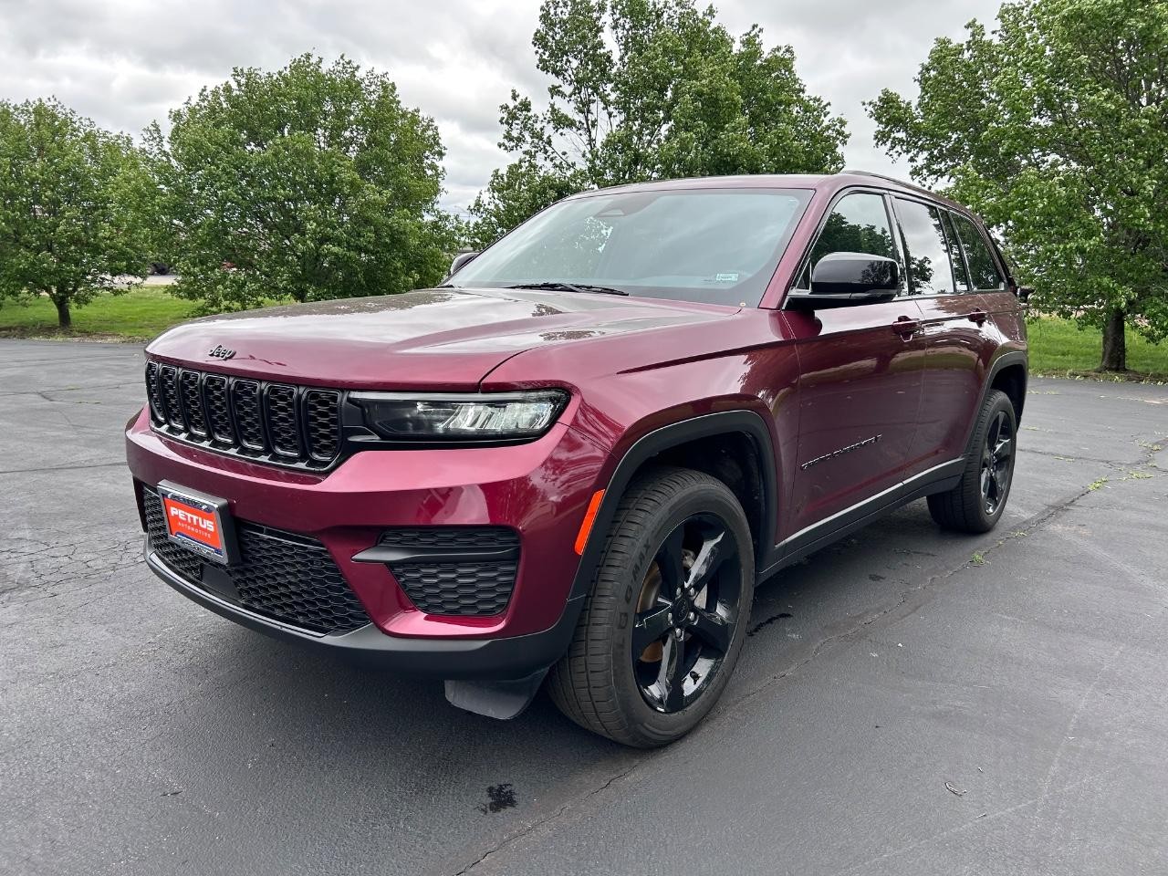 2022 Velvet Red Pearlcoat Jeep Grand Cherokee Altitude 4X4 SUV
